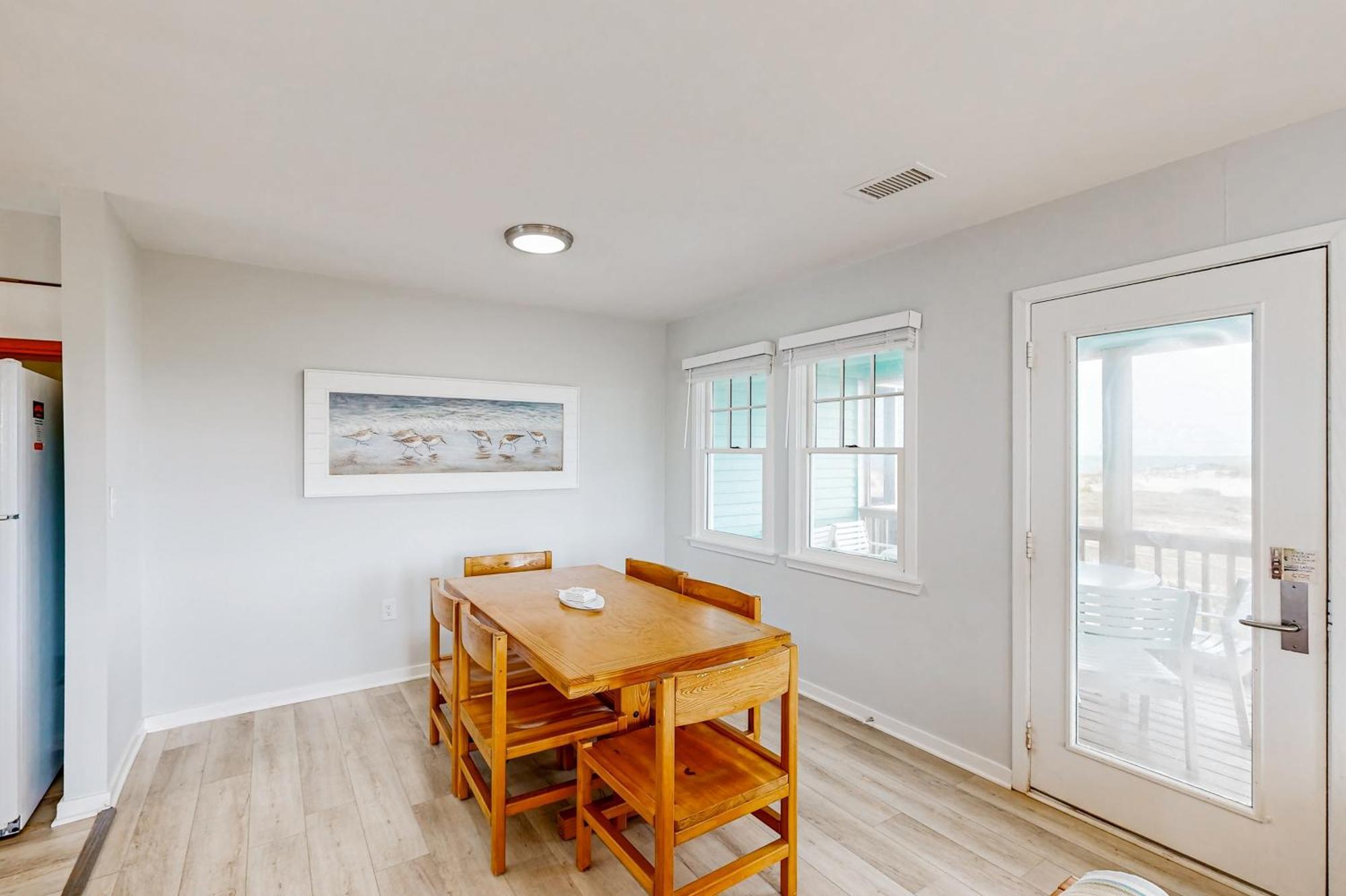 Clownfish & Cobia Buxton Room photo